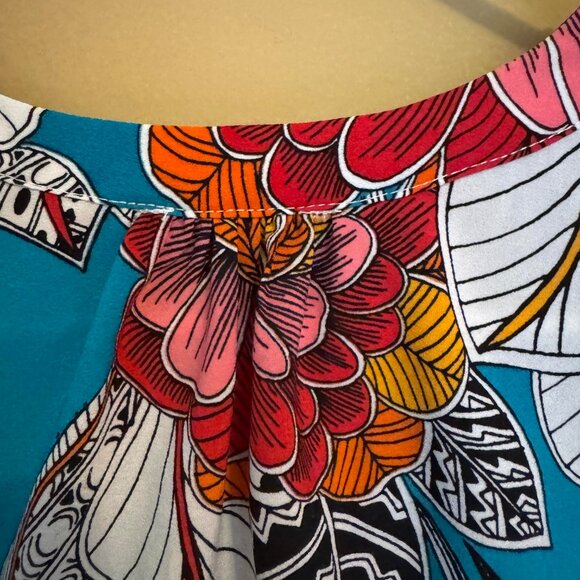 Bold Blue floral tunic, size M - Picture 6 of 8